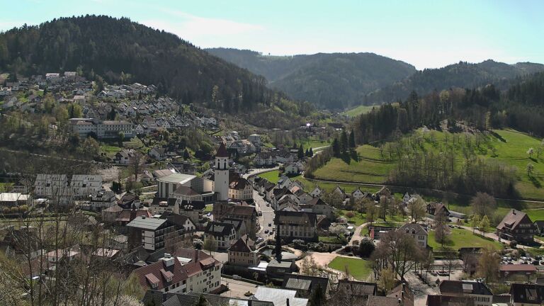 Dieses Bild zeigt eine Webcam-Aufnahme von Ottenhöfen, aufgenommen am Mittwoch, den 08.04.2026 um 12:30 Uhr