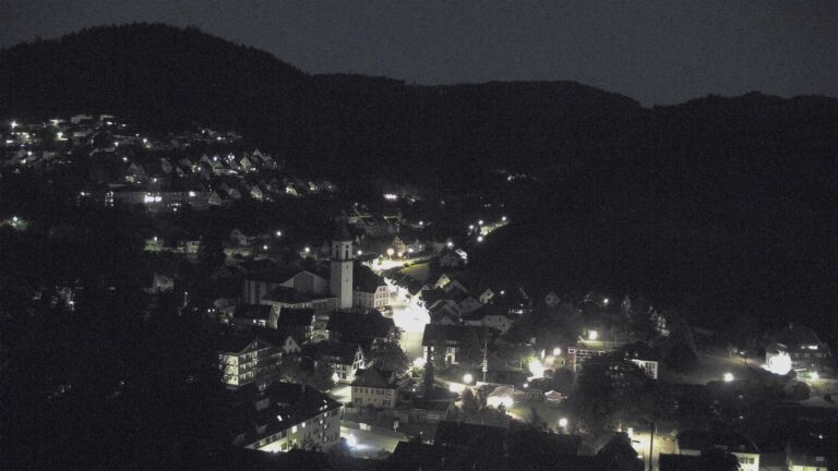 Dieses Bild zeigt eine Webcam-Aufnahme von Ottenhöfen, aufgenommen am Mittwoch, den 17.06.2026 um 23:00 Uhr