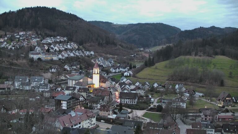 Dieses Bild zeigt eine Webcam-Aufnahme von Ottenhöfen, aufgenommen am Samstag, den 28.02.2026 um 18:20 Uhr