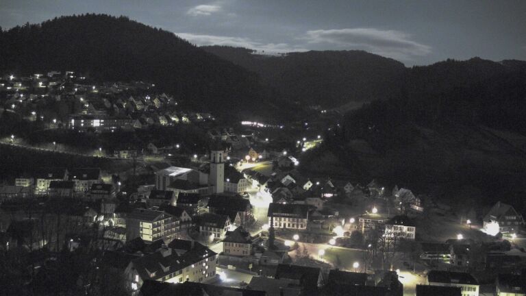 Dieses Bild zeigt eine Webcam-Aufnahme von Ottenhöfen, aufgenommen am Mittwoch, den 01.04.2026 um 23:30 Uhr
