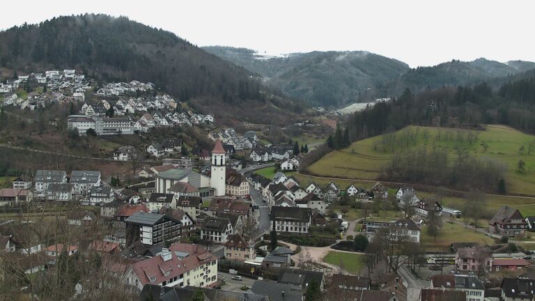 Dieses Bild zeigt eine Webcam-Aufnahme von Ottenhöfen, aufgenommen am Sonntag, den 15.02.2026 um 10:20 Uhr