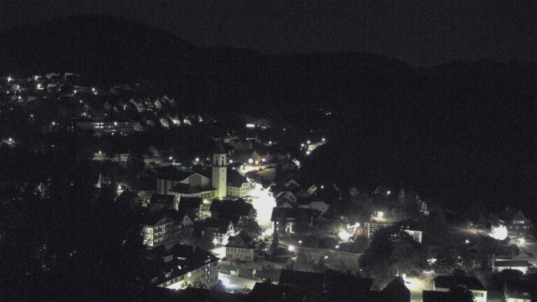 Dieses Bild zeigt eine Webcam-Aufnahme von Ottenhöfen, aufgenommen am Sonntag, den 23.08.2026 um 05:00 Uhr