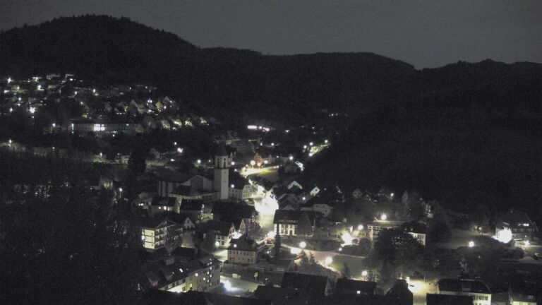 Dieses Bild zeigt eine Webcam-Aufnahme von Ottenhöfen, aufgenommen am Montag, den 27.04.2026 um 23:00 Uhr