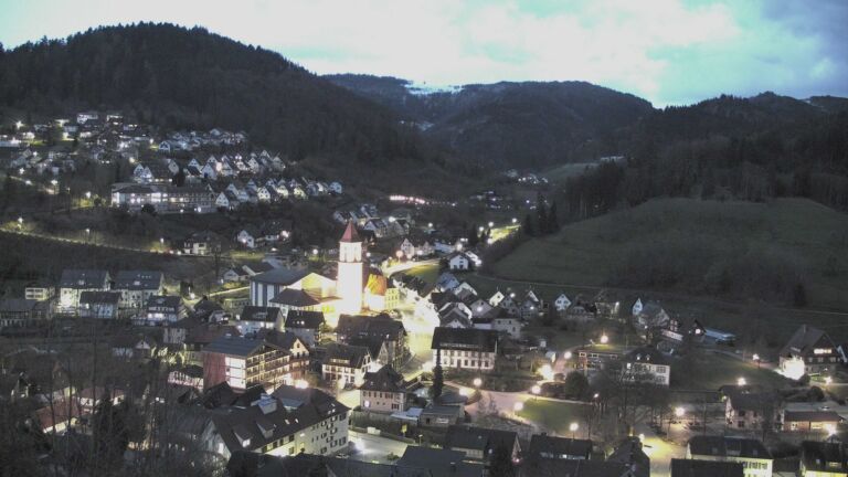 Dieses Bild zeigt eine Webcam-Aufnahme von Ottenhöfen, aufgenommen am Donnerstag, den 26.03.2026 um 19:20 Uhr