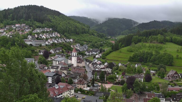 Dieses Bild zeigt eine Webcam-Aufnahme von Ottenhöfen, aufgenommen am Montag, den 11.05.2026 um 11:30 Uhr