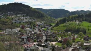 Dieses Bild zeigt eine Webcam-Aufnahme von Ottenhöfen, aufgenommen am Freitag, den 17.04.2026 um 14:00 Uhr