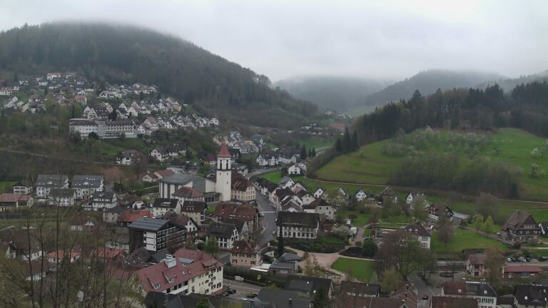 Dieses Bild zeigt eine Webcam-Aufnahme von Ottenhöfen, aufgenommen am Freitag, den 10.04.2026 um 09:30 Uhr