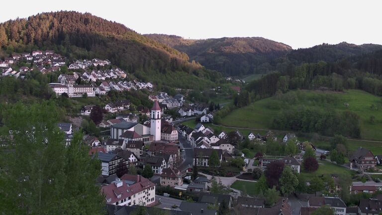 Dieses Bild zeigt eine Webcam-Aufnahme von Ottenhöfen, aufgenommen am Mittwoch, den 29.04.2026 um 20:10 Uhr