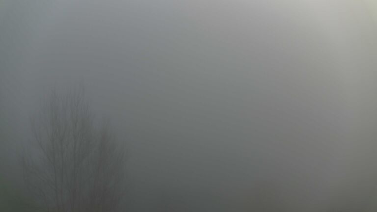 Dieses Bild zeigt eine Webcam-Aufnahme von Ottenhöfen, aufgenommen am Montag, den 15.12.2025 um 15:00 Uhr