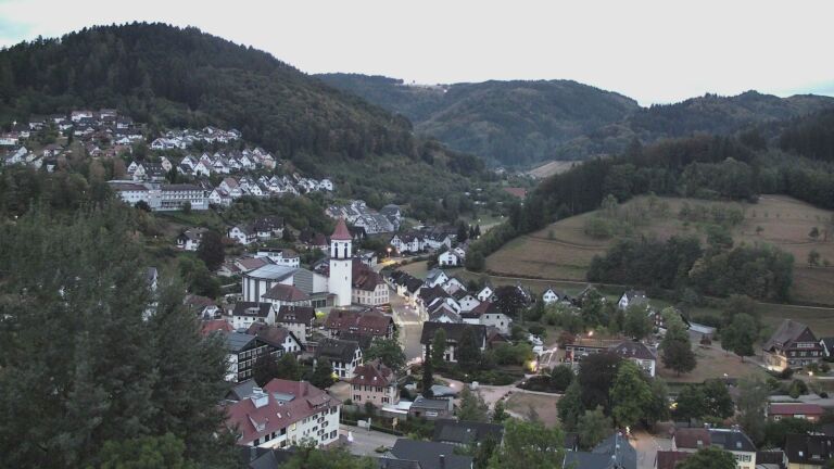 Dieses Bild zeigt eine Webcam-Aufnahme von Ottenhöfen, aufgenommen am Samstag, den 22.08.2026 um 06:10 Uhr