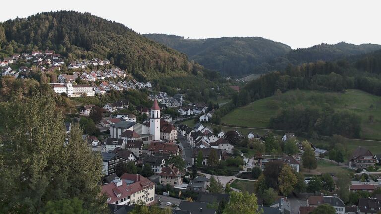 Dieses Bild zeigt eine Webcam-Aufnahme von Ottenhöfen, aufgenommen am Dienstag, den 29.09.2026 um 18:20 Uhr