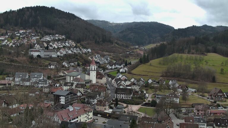 Dieses Bild zeigt eine Webcam-Aufnahme von Ottenhöfen, aufgenommen am Sonntag, den 15.02.2026 um 14:10 Uhr