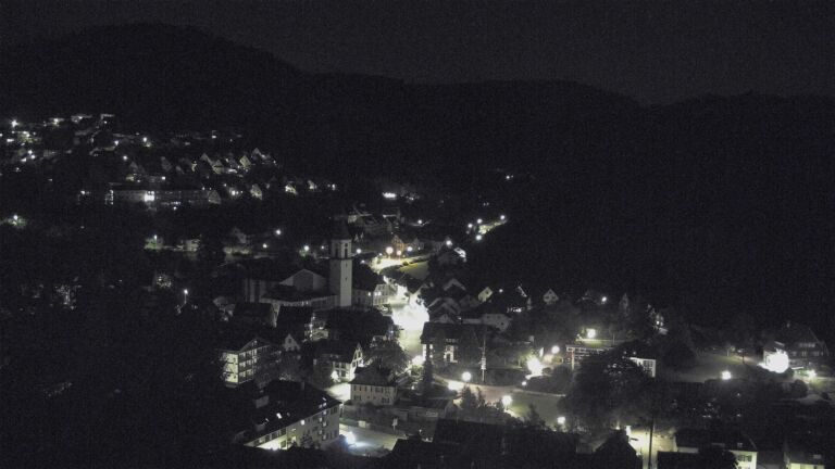 Dieses Bild zeigt eine Webcam-Aufnahme von Ottenhöfen, aufgenommen am Montag, den 15.06.2026 um 23:30 Uhr