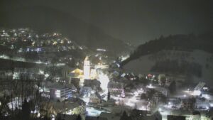 Dieses Bild zeigt eine Webcam-Aufnahme von Ottenhöfen, aufgenommen am Mittwoch, den 07.01.2026 um 20:50 Uhr