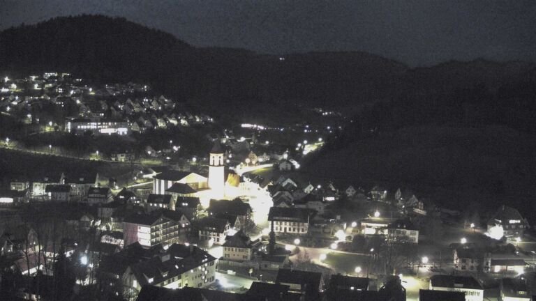 Dieses Bild zeigt eine Webcam-Aufnahme von Ottenhöfen, aufgenommen am Dienstag, den 10.03.2026 um 19:10 Uhr