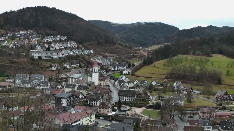 Dieses Bild zeigt eine Webcam-Aufnahme von Ottenhöfen, aufgenommen am Montag, den 16.02.2026 um 15:10 Uhr