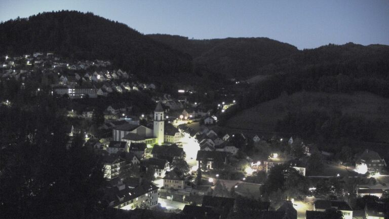 Dieses Bild zeigt eine Webcam-Aufnahme von Ottenhöfen, aufgenommen am Sonntag, den 06.09.2026 um 06:00 Uhr