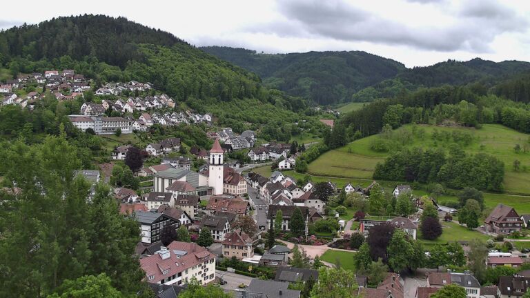 Dieses Bild zeigt eine Webcam-Aufnahme von Ottenhöfen, aufgenommen am Mittwoch, den 20.05.2026 um 11:00 Uhr