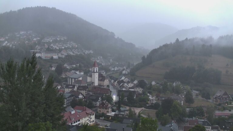 Dieses Bild zeigt eine Webcam-Aufnahme von Ottenhöfen, aufgenommen am Freitag, den 28.08.2026 um 06:50 Uhr