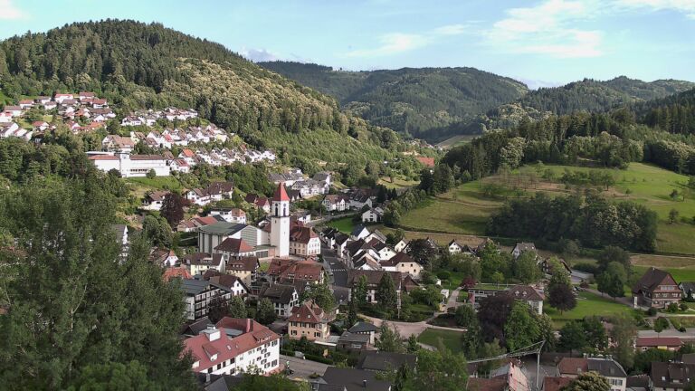Dieses Bild zeigt eine Webcam-Aufnahme von Ottenhöfen, aufgenommen am Dienstag, den 23.06.2026 um 19:20 Uhr