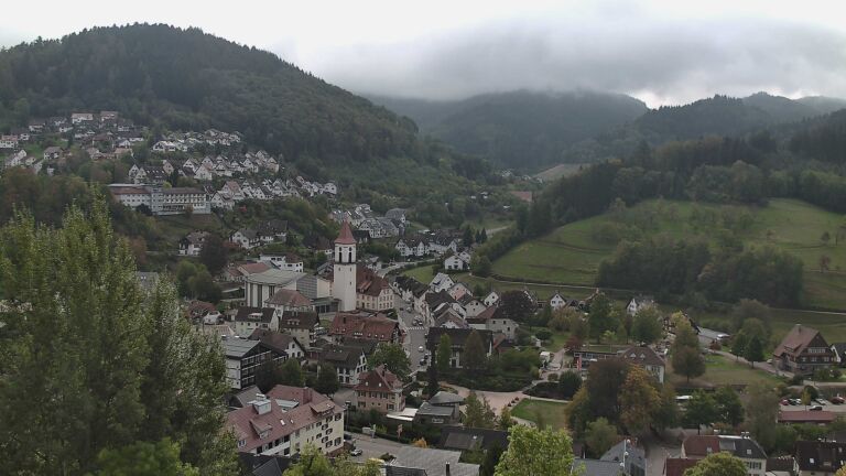 Dieses Bild zeigt eine Webcam-Aufnahme von Ottenhöfen, aufgenommen am Freitag, den 02.10.2026 um 12:10 Uhr