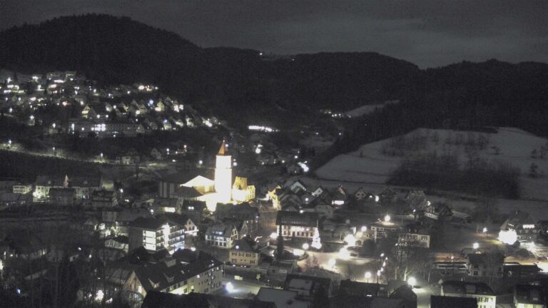 Dieses Bild zeigt eine Webcam-Aufnahme von Ottenhöfen, aufgenommen am Donnerstag, den 01.01.2026 um 22:30 Uhr