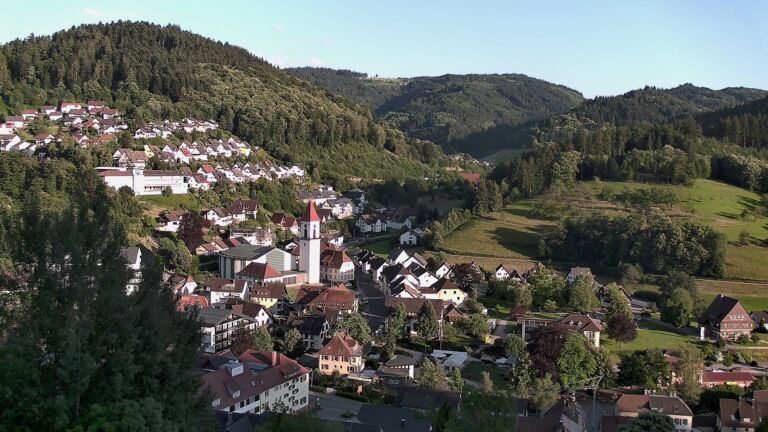 Dieses Bild zeigt eine Webcam-Aufnahme von Ottenhöfen, aufgenommen am Donnerstag, den 18.06.2026 um 20:00 Uhr