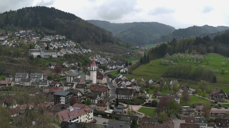 Dieses Bild zeigt eine Webcam-Aufnahme von Ottenhöfen, aufgenommen am Dienstag, den 14.04.2026 um 15:30 Uhr