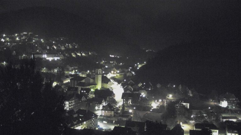Dieses Bild zeigt eine Webcam-Aufnahme von Ottenhöfen, aufgenommen am Montag, den 19.10.2026 um 06:30 Uhr