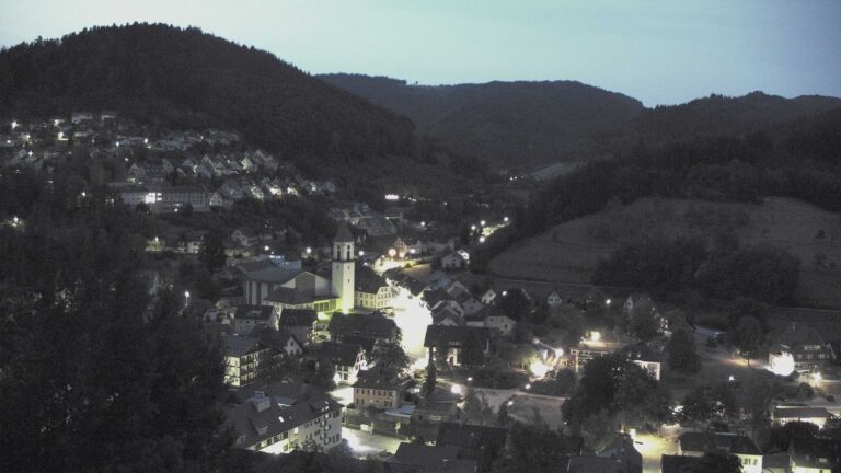 Dieses Bild zeigt eine Webcam-Aufnahme von Ottenhöfen, aufgenommen am Sonntag, den 16.08.2026 um 05:40 Uhr
