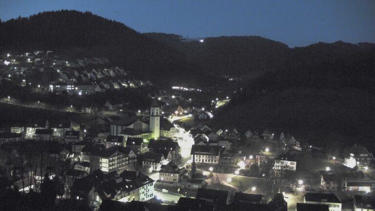 Dieses Bild zeigt eine Webcam-Aufnahme von Ottenhöfen, aufgenommen am Mittwoch, den 01.04.2026 um 06:10 Uhr