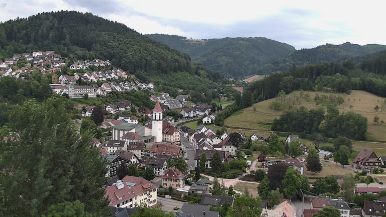 Dieses Bild zeigt eine Webcam-Aufnahme von Ottenhöfen, aufgenommen am Mittwoch, den 15.07.2026 um 19:20 Uhr