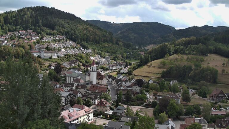 Dieses Bild zeigt eine Webcam-Aufnahme von Ottenhöfen, aufgenommen am Samstag, den 22.08.2026 um 15:10 Uhr