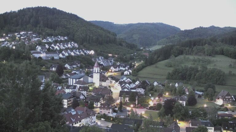 Dieses Bild zeigt eine Webcam-Aufnahme von Ottenhöfen, aufgenommen am Dienstag, den 19.05.2026 um 05:00 Uhr