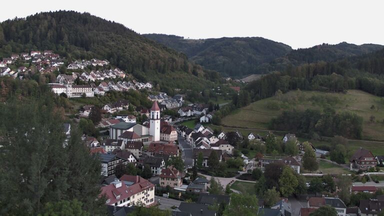 Dieses Bild zeigt eine Webcam-Aufnahme von Ottenhöfen, aufgenommen am Freitag, den 11.09.2026 um 19:50 Uhr