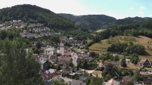 Dieses Bild zeigt eine Webcam-Aufnahme von Ottenhöfen, aufgenommen am Freitag, den 17.07.2026 um 11:10 Uhr