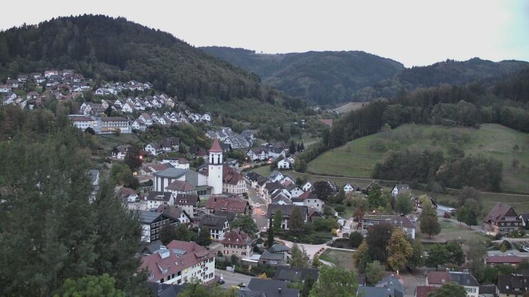 Dieses Bild zeigt eine Webcam-Aufnahme von Ottenhöfen, aufgenommen am Donnerstag, den 01.10.2026 um 07:20 Uhr