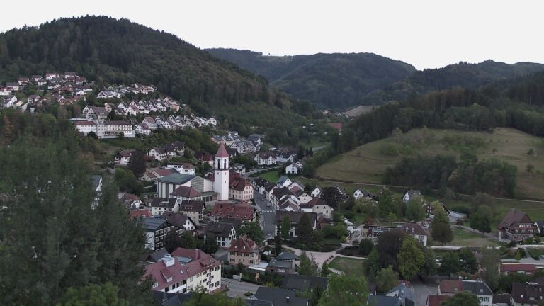 Dieses Bild zeigt eine Webcam-Aufnahme von Ottenhöfen, aufgenommen am Dienstag, den 08.09.2026 um 19:40 Uhr
