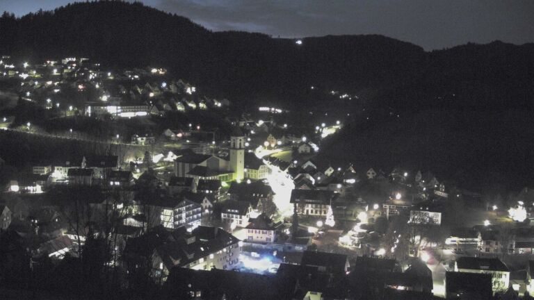 Dieses Bild zeigt eine Webcam-Aufnahme von Ottenhöfen, aufgenommen am Freitag, den 12.12.2025 um 07:00 Uhr