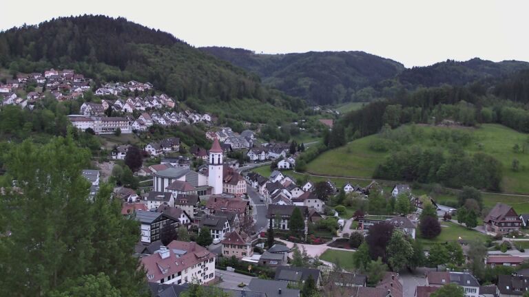 Dieses Bild zeigt eine Webcam-Aufnahme von Ottenhöfen, aufgenommen am Sonntag, den 03.05.2026 um 20:40 Uhr