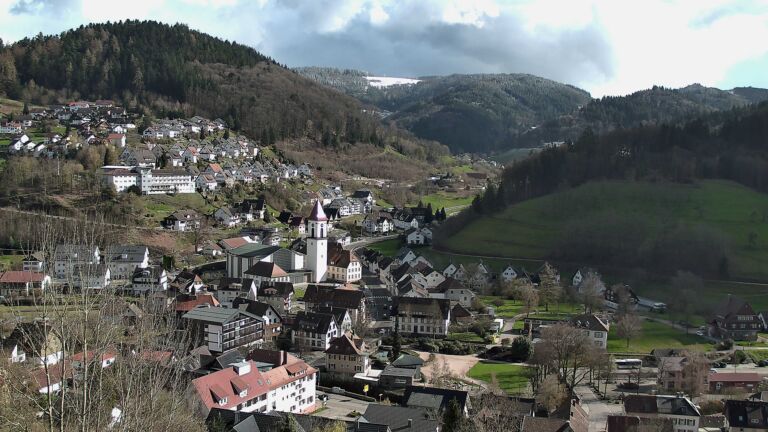 Dieses Bild zeigt eine Webcam-Aufnahme von Ottenhöfen, aufgenommen am Donnerstag, den 26.03.2026 um 15:40 Uhr