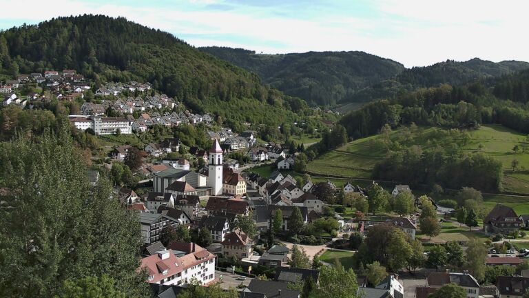 Dieses Bild zeigt eine Webcam-Aufnahme von Ottenhöfen, aufgenommen am Samstag, den 19.09.2026 um 16:20 Uhr