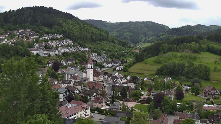 Dieses Bild zeigt eine Webcam-Aufnahme von Ottenhöfen, aufgenommen am Mittwoch, den 20.05.2026 um 12:40 Uhr