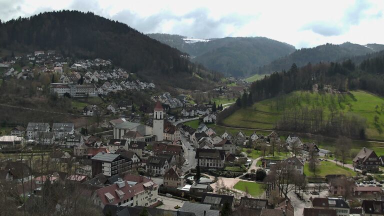 Dieses Bild zeigt eine Webcam-Aufnahme von Ottenhöfen, aufgenommen am Sonntag, den 29.03.2026 um 13:00 Uhr