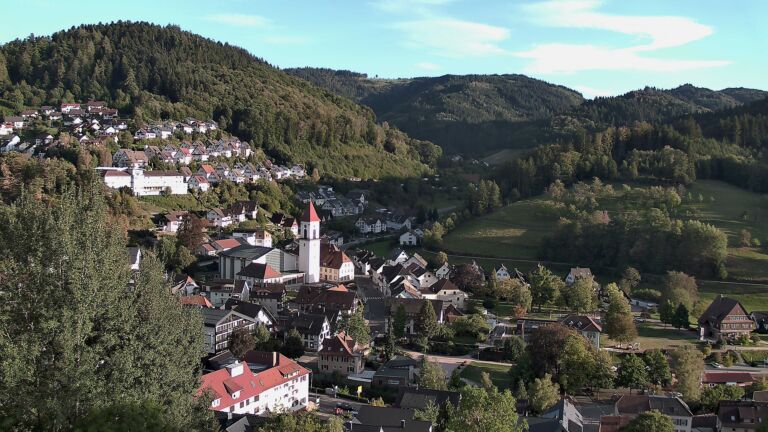 Dieses Bild zeigt eine Webcam-Aufnahme von Ottenhöfen, aufgenommen am Dienstag, den 15.09.2026 um 18:30 Uhr