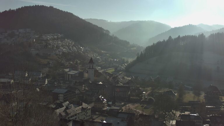 Dieses Bild zeigt eine Webcam-Aufnahme von Ottenhöfen, aufgenommen am Samstag, den 27.12.2025 um 12:50 Uhr