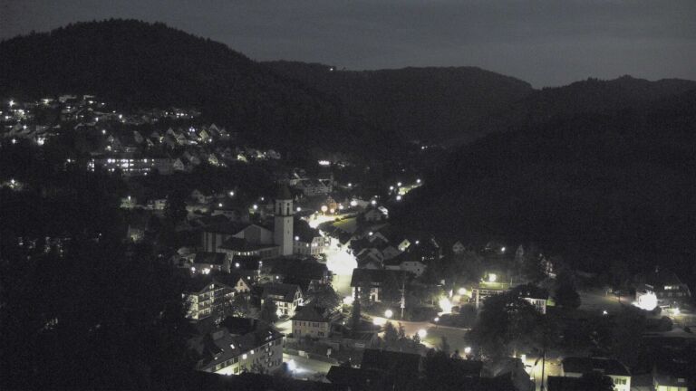 Dieses Bild zeigt eine Webcam-Aufnahme von Ottenhöfen, aufgenommen am Donnerstag, den 25.06.2026 um 23:00 Uhr