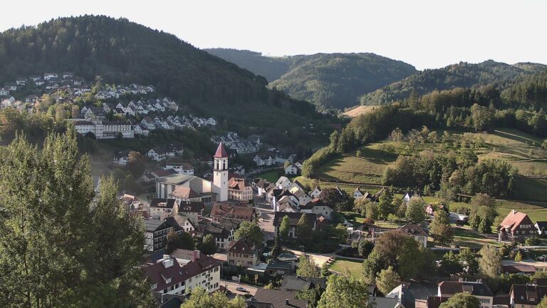 Dieses Bild zeigt eine Webcam-Aufnahme von Ottenhöfen, aufgenommen am Samstag, den 12.09.2026 um 09:00 Uhr