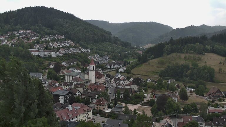 Dieses Bild zeigt eine Webcam-Aufnahme von Ottenhöfen, aufgenommen am Donnerstag, den 30.07.2026 um 15:10 Uhr