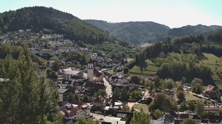 Dieses Bild zeigt eine Webcam-Aufnahme von Ottenhöfen, aufgenommen am Samstag, den 26.09.2026 um 12:30 Uhr